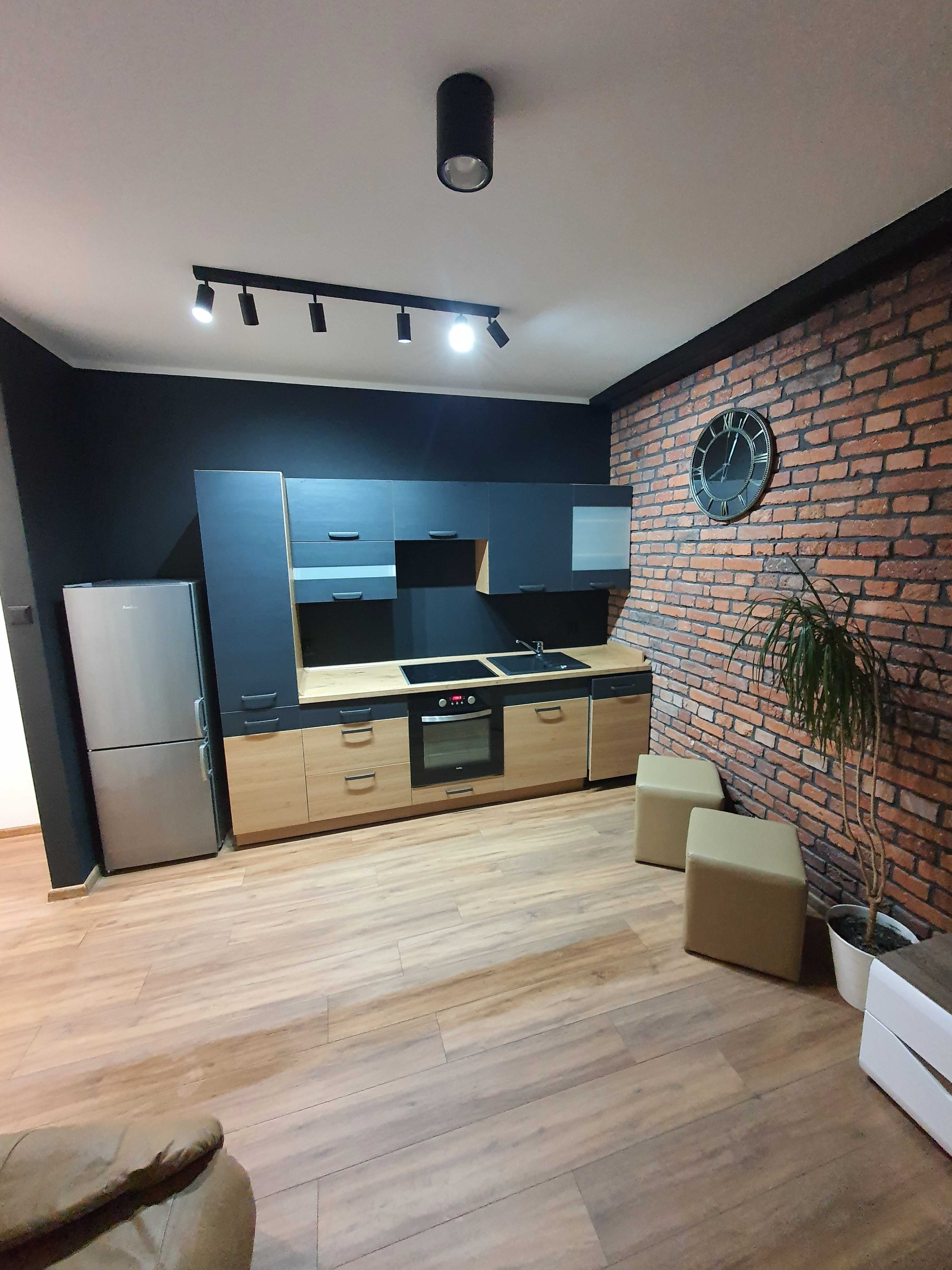 Renovated City Center Apartment with Private Terrace