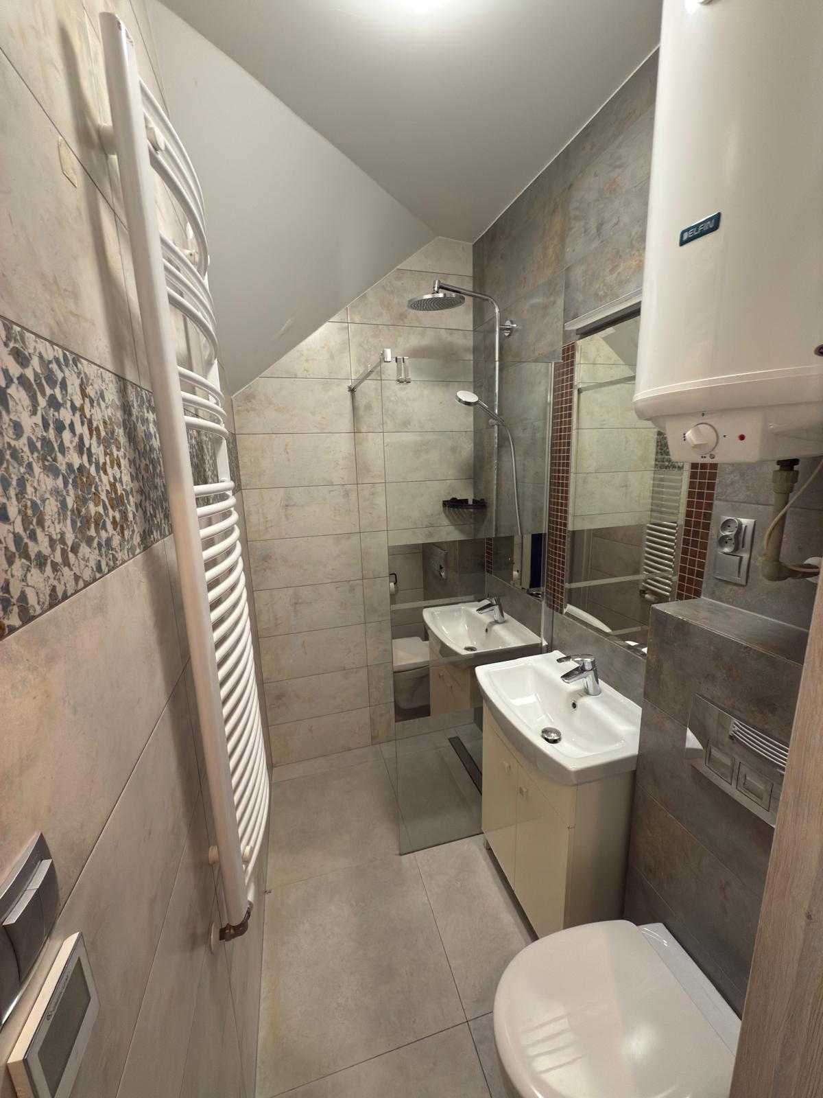 Modern Studio Apartment with Fully Equipped Kitchen