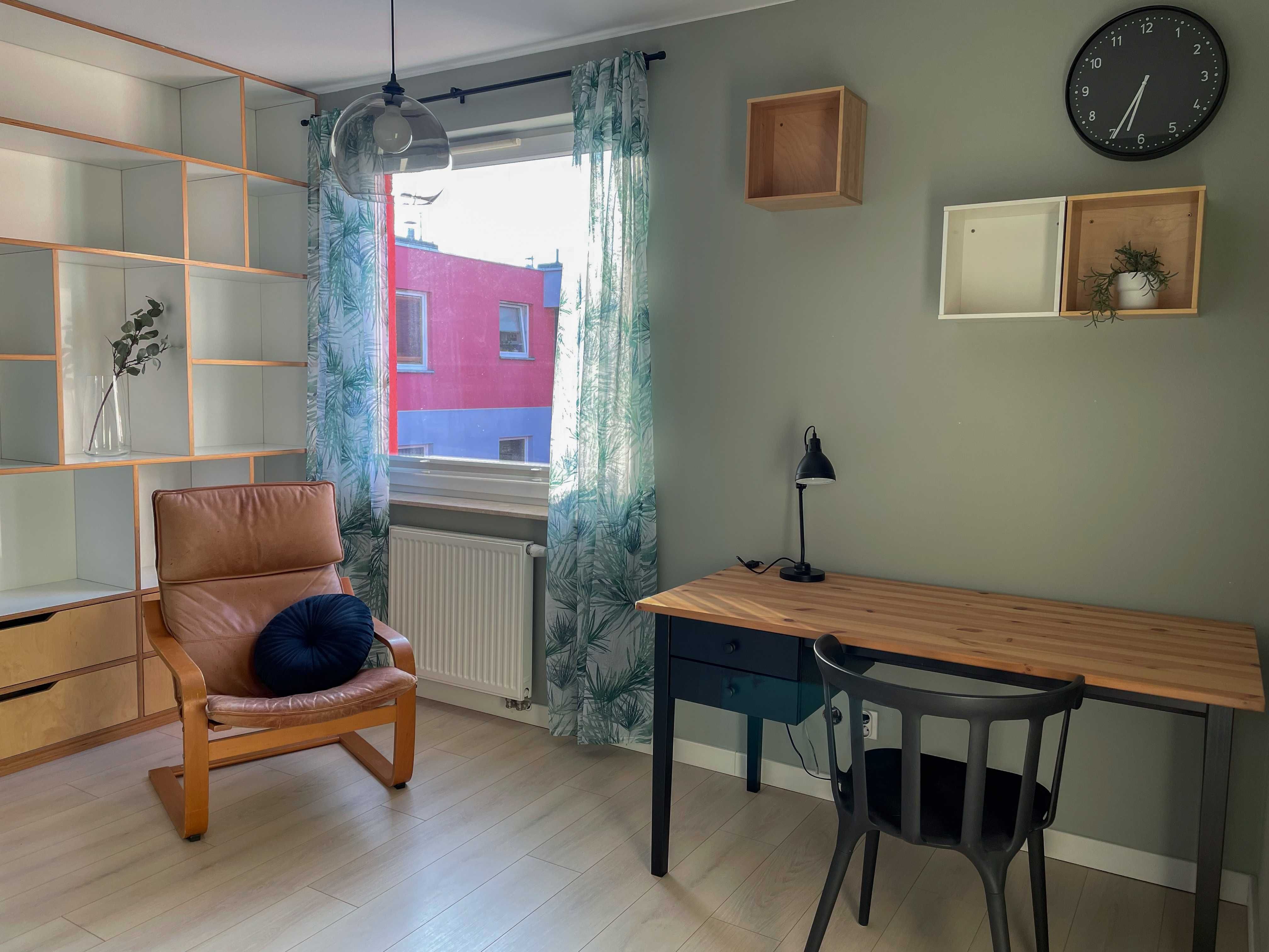 Modern 3-Room Apartment with Balcony Near Bonarka Mall