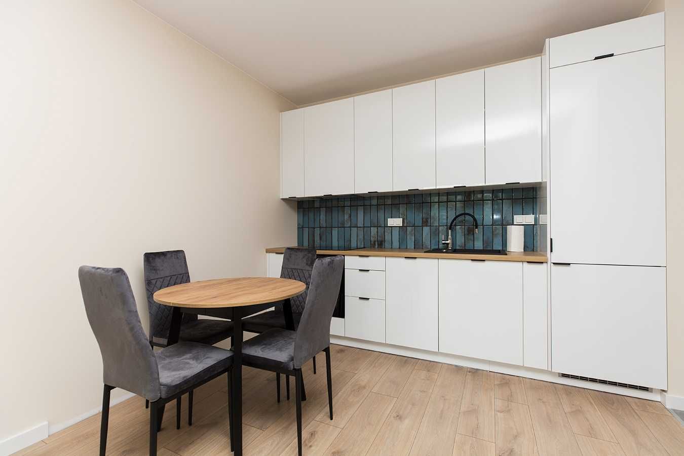 3-комнатная квартира в Варшаве, Мокотув, 1-й этаж, 53м²