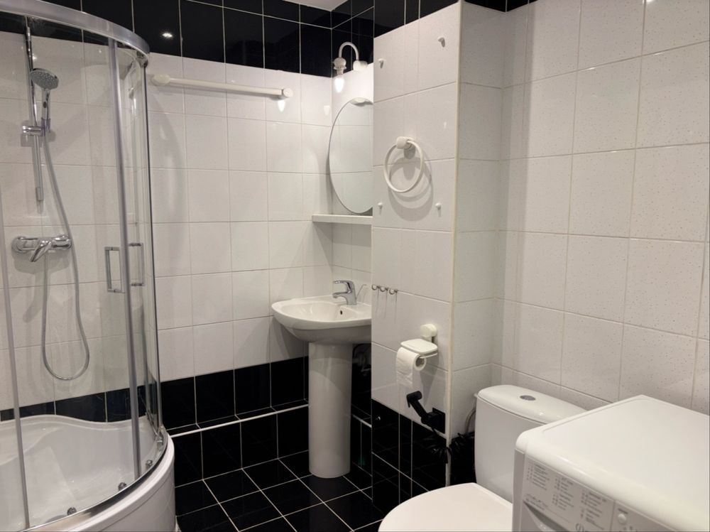 Modern 2-Bedroom Apartment Near Warsaw City Center