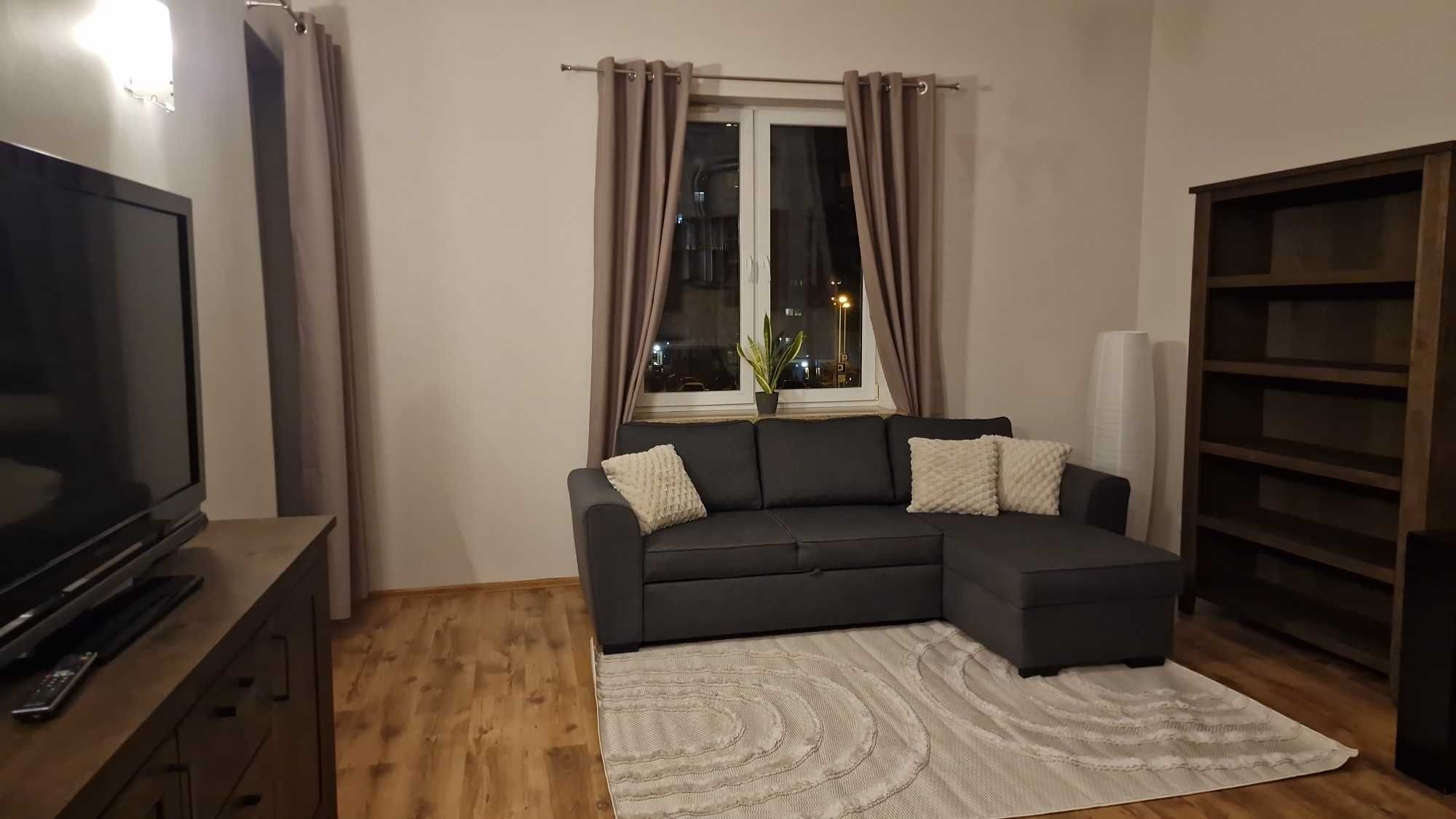 Modern 2-Bedroom Apartment with Elevator near Transport