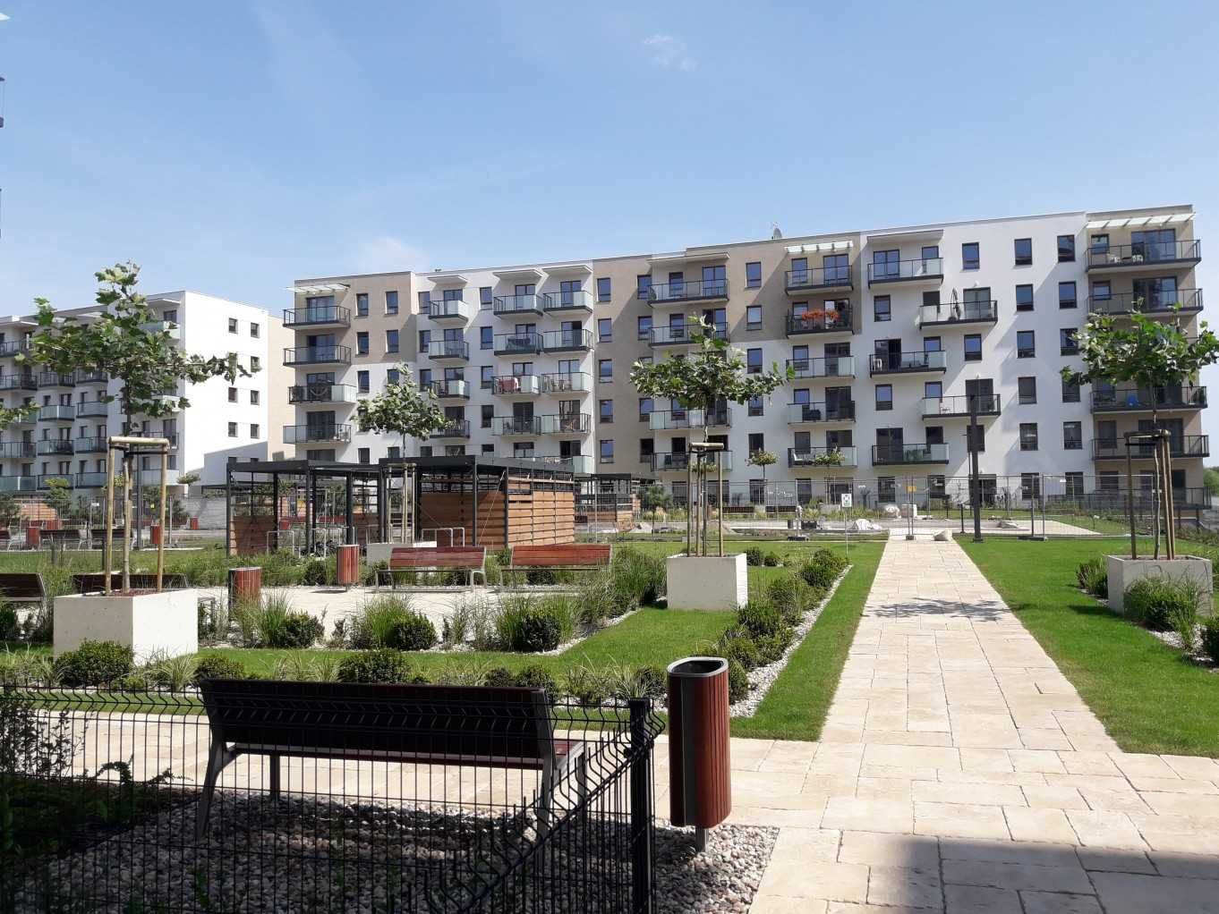 Furnished Studio Apartment in Gdańsk Letnica, Close to Amenities