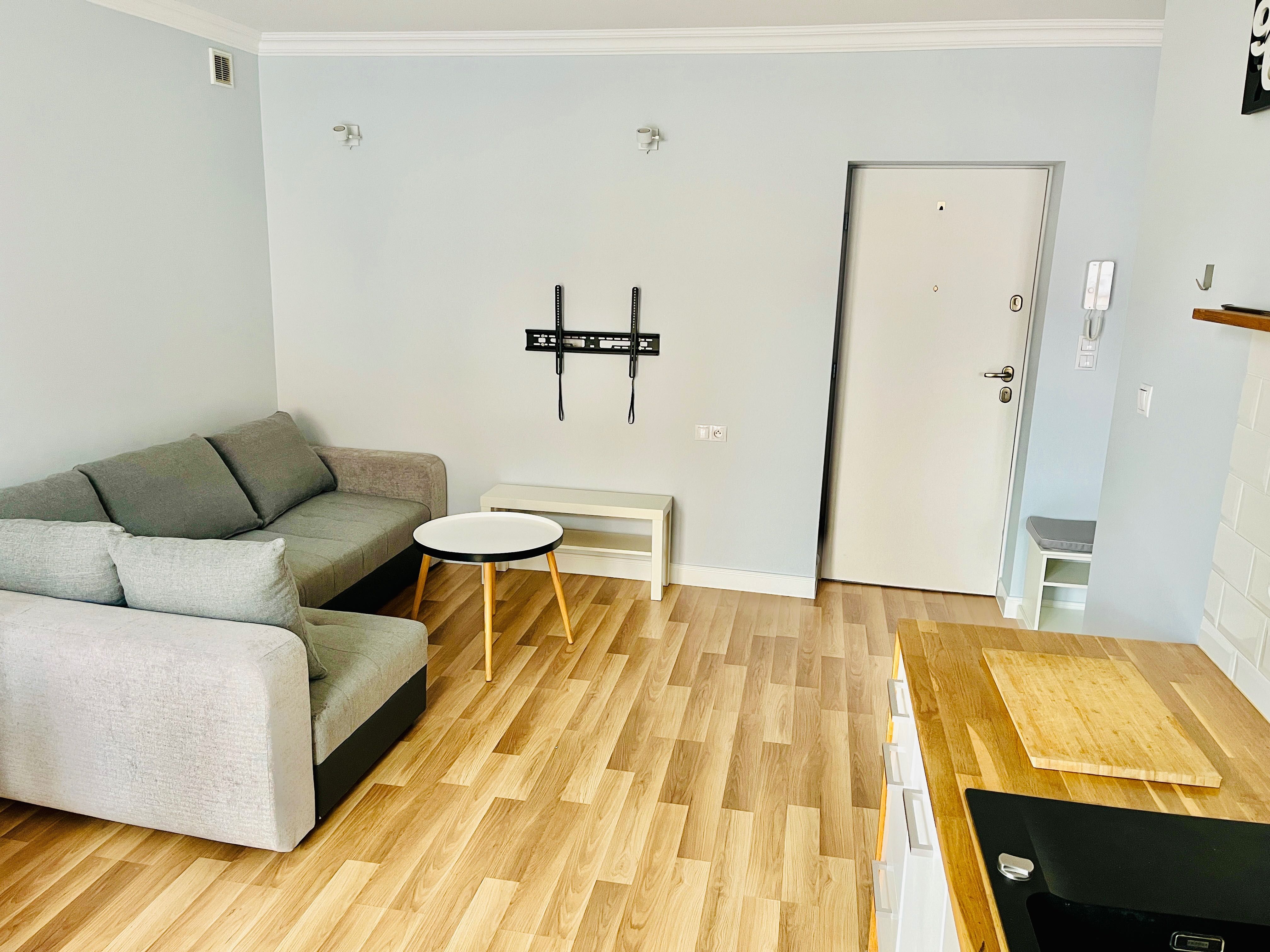 Modern 2-Room Apartment in City Center