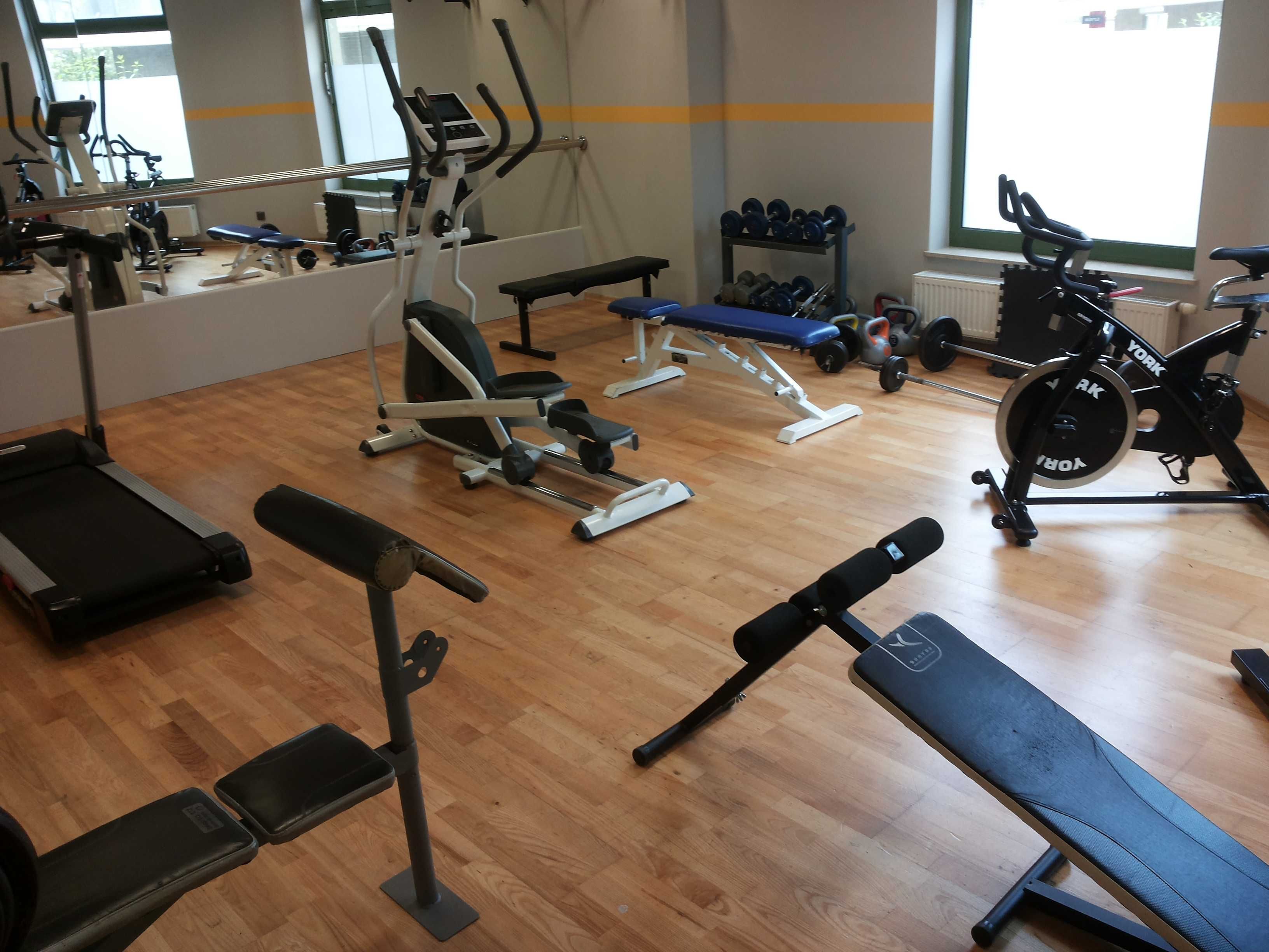 Modern 42m² Apartment with Pool and Gym
