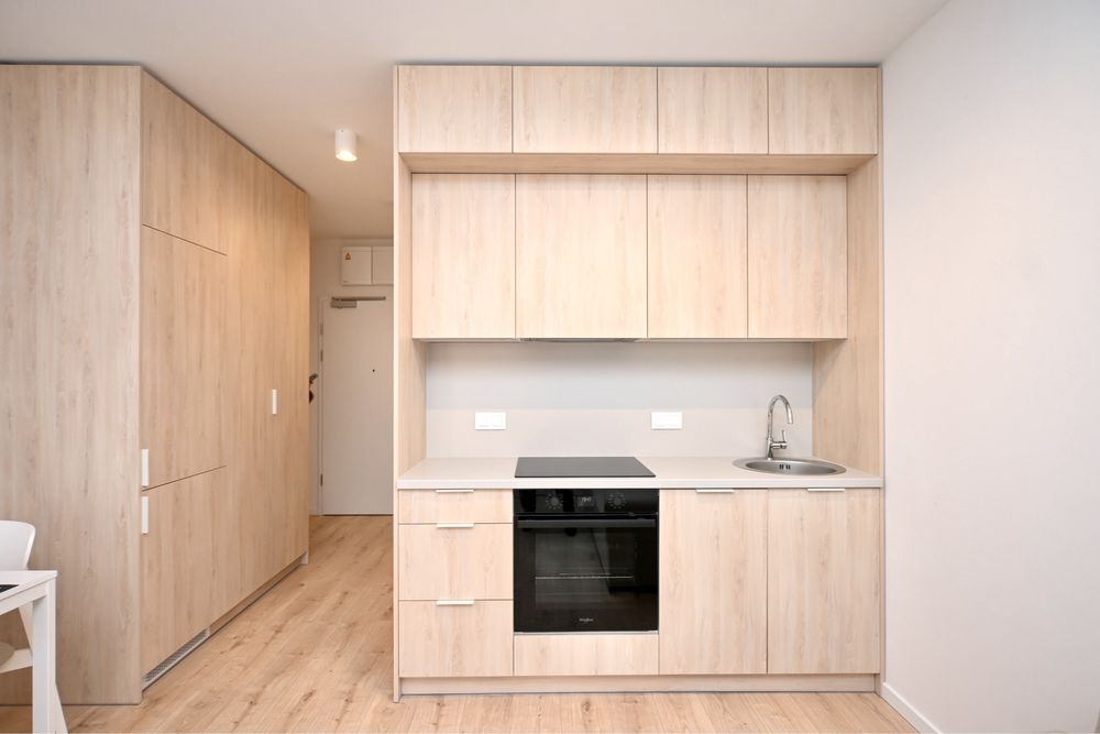 Modern 25m² Studio with Balcony in Zablocie