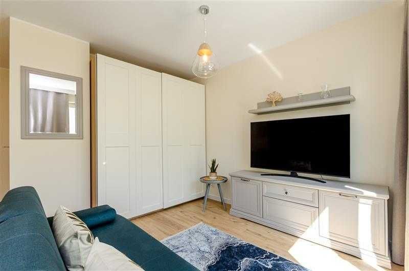 Modern Studio Apartment with Private Terrace in Pogórze