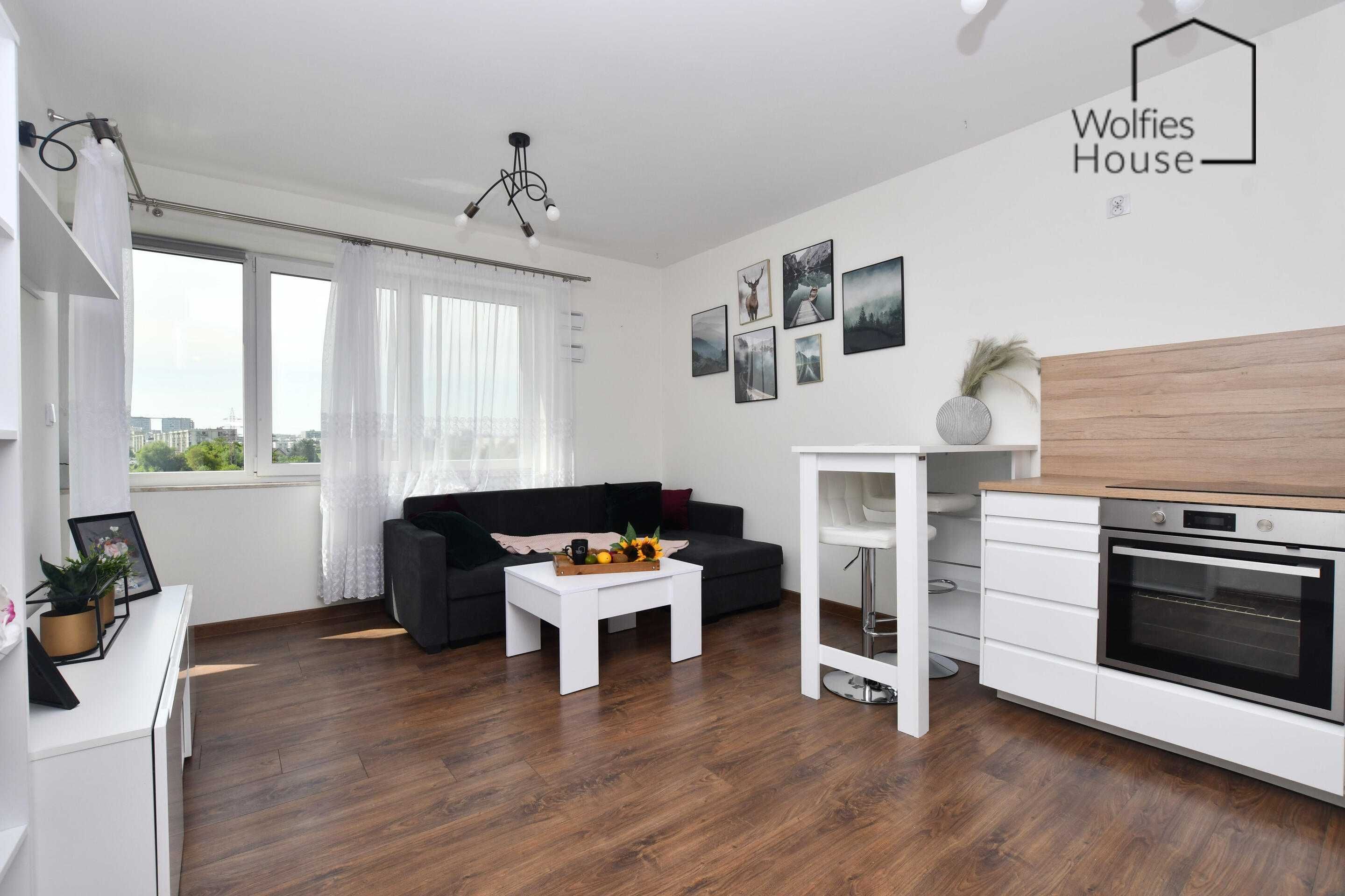 Modern 2-Room Apartment in Vermelo Complex, Krakow