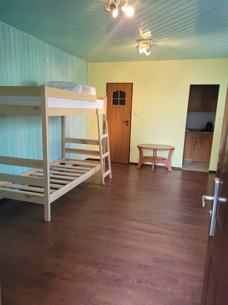 Studio Apartment Near Local Amenities and Lake