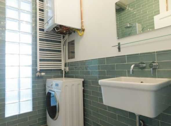 Spacious 3-Room Apartment in Łódź City Center