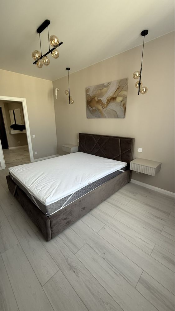 Modern Apartment with Designer Interior and Full Amenities