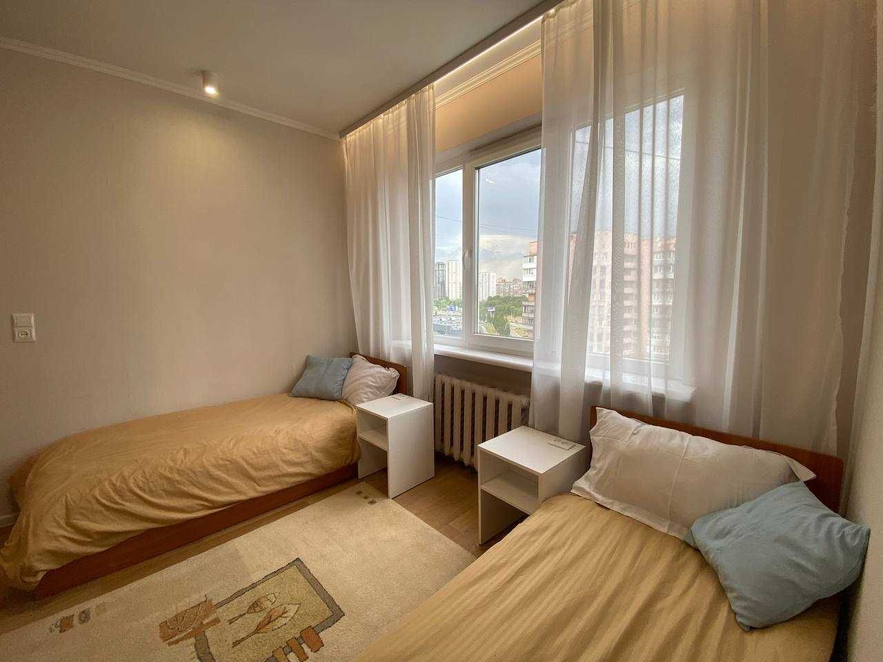 3-Room Apartment in Dniprovskyi District, Kyiv