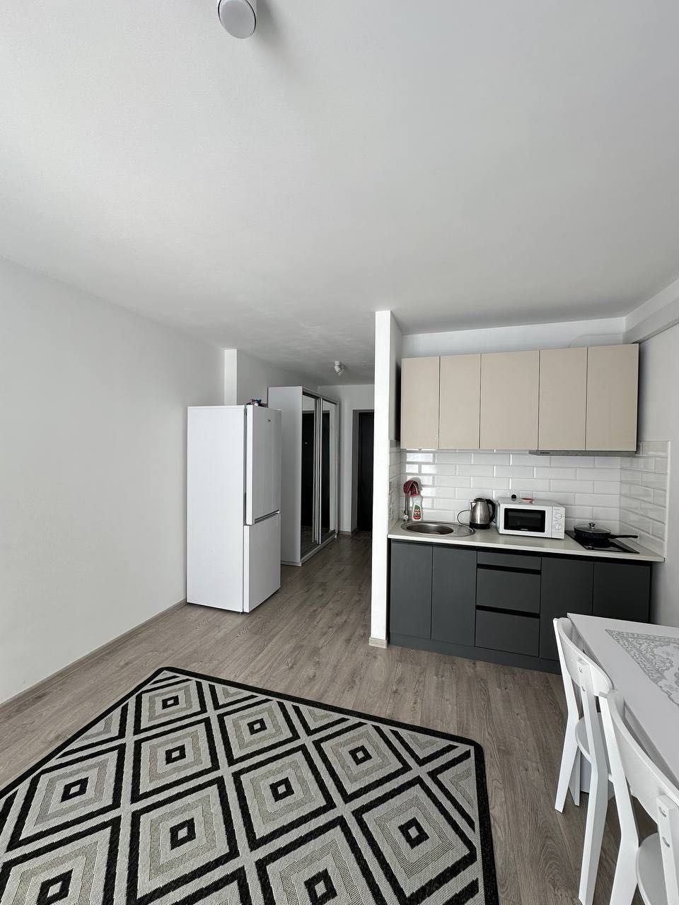 Smart Apartment with Full Amenities on Rudnenska Street