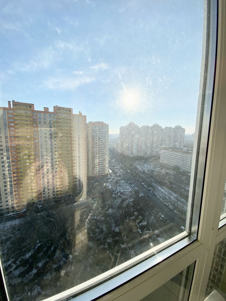 1-Bedroom Apartment with Panoramic Windows and Modern Design