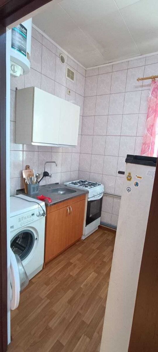 1-Room Apartment in Private House near Kyiv Metro