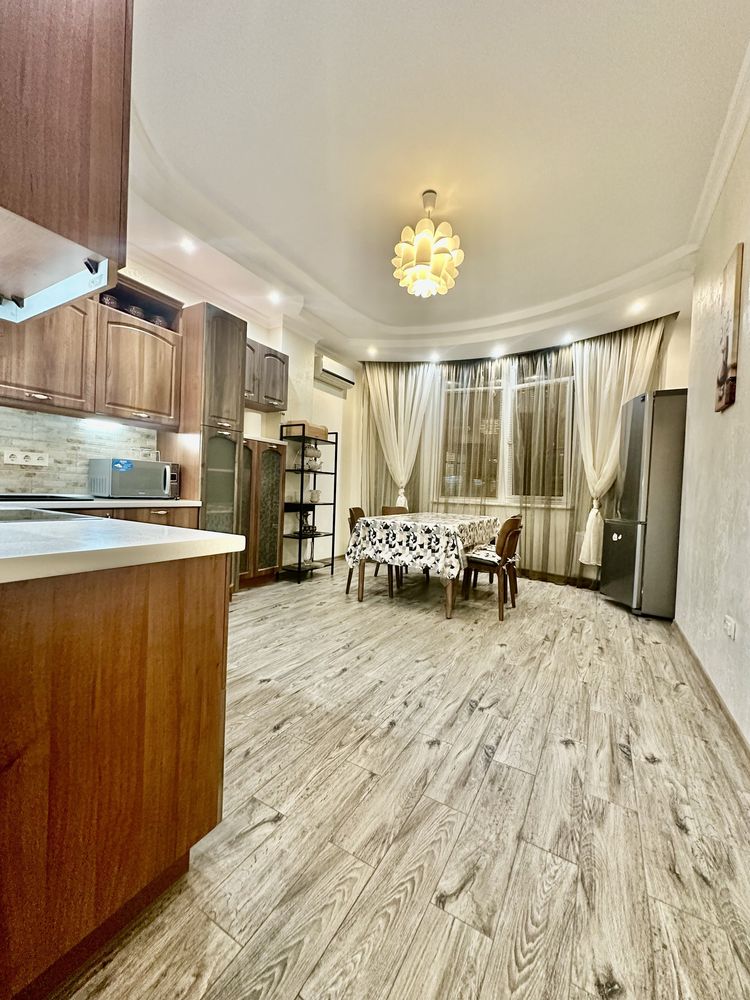 Two-bedroom apartment in Odessa, French Boulevard, near Mechnikov University
