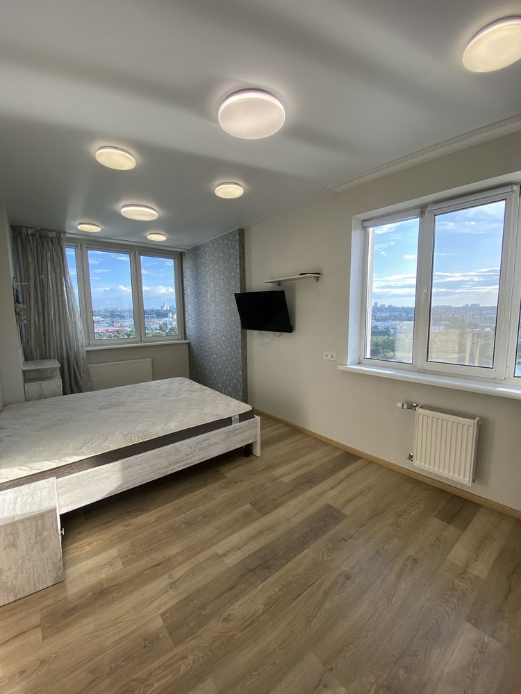 Modern Apartment with Lake View in Prestigious Complex