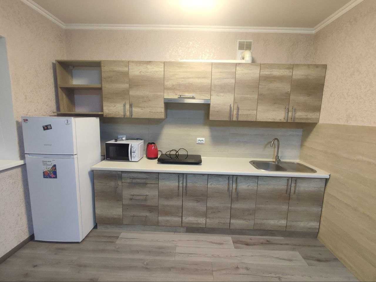 Large studio apartment with fresh renovation and full amenities
