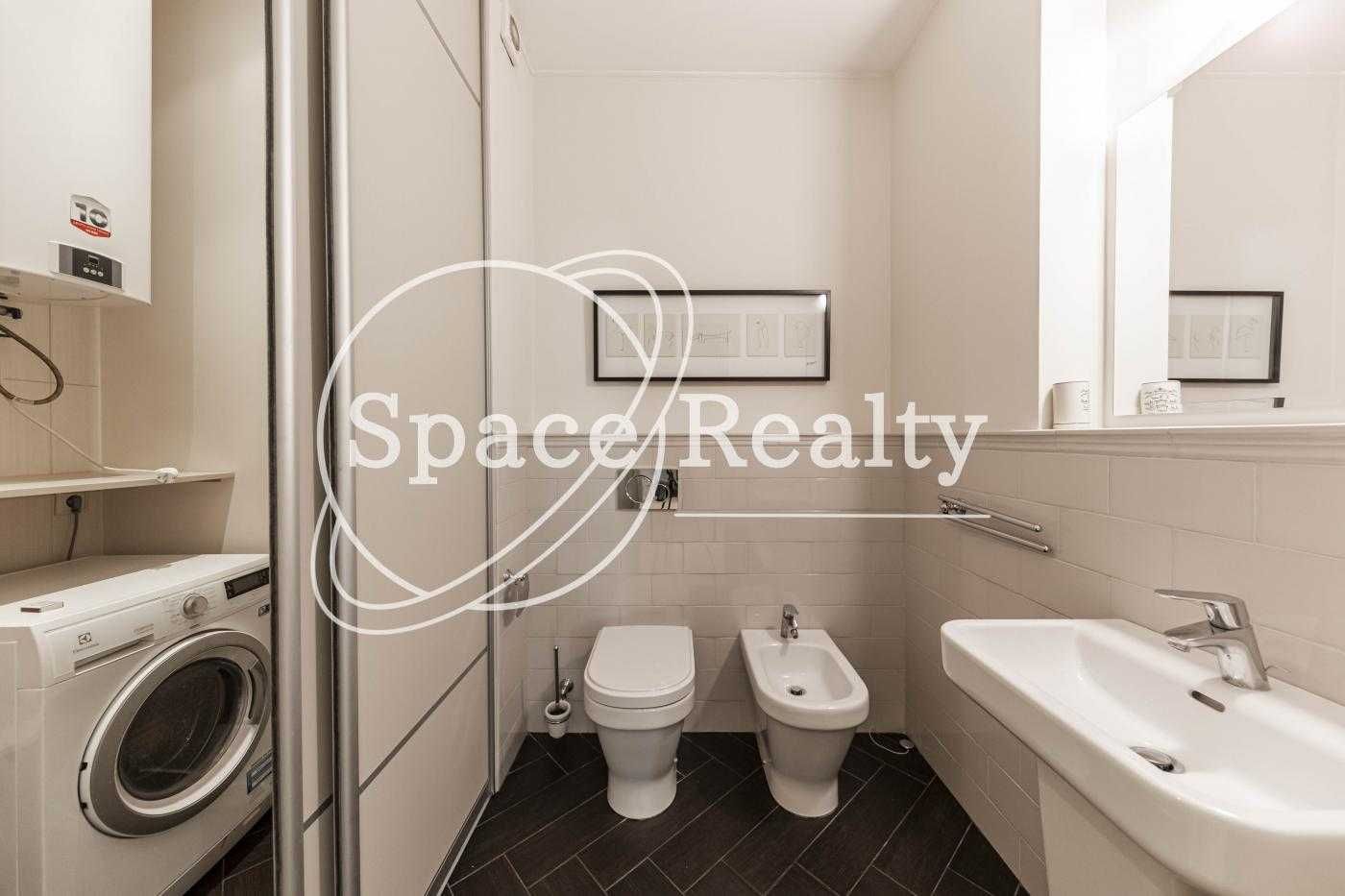 3-Bedroom Designer Apartment in Novopecherski Lipki Complex