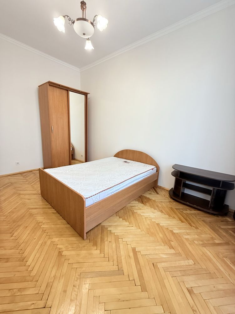 2-Room Apartment in Lviv, Horvatska Street, Fully Renovated