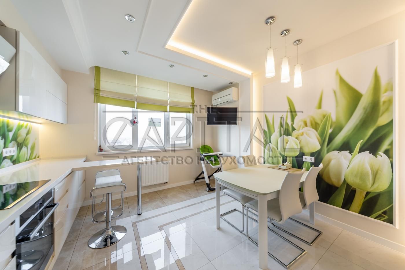3-bedroom apartment in Venice Complex, Teremki 2, first rental