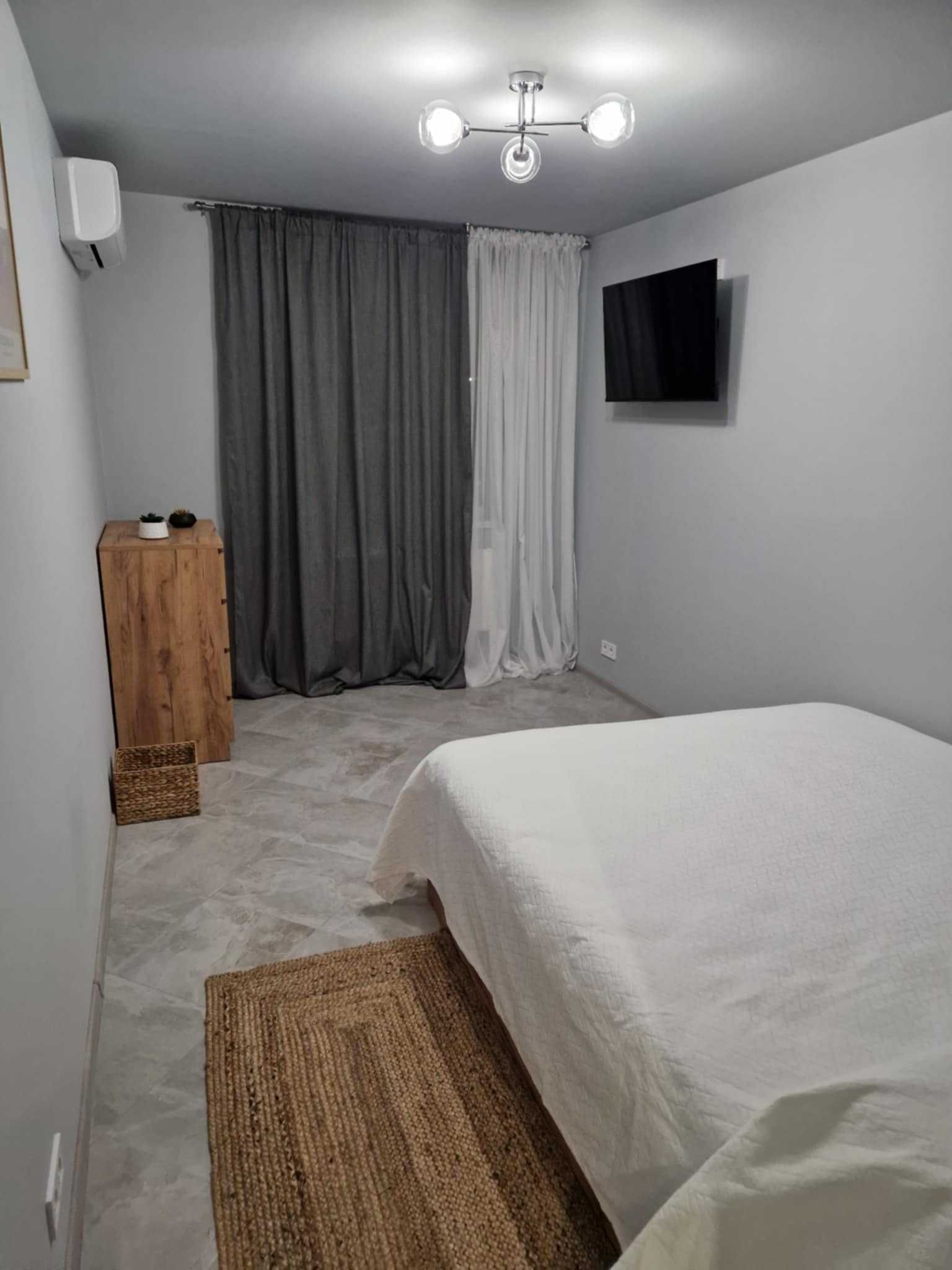 Modern Studio Apartment with Kitchen in Avalon