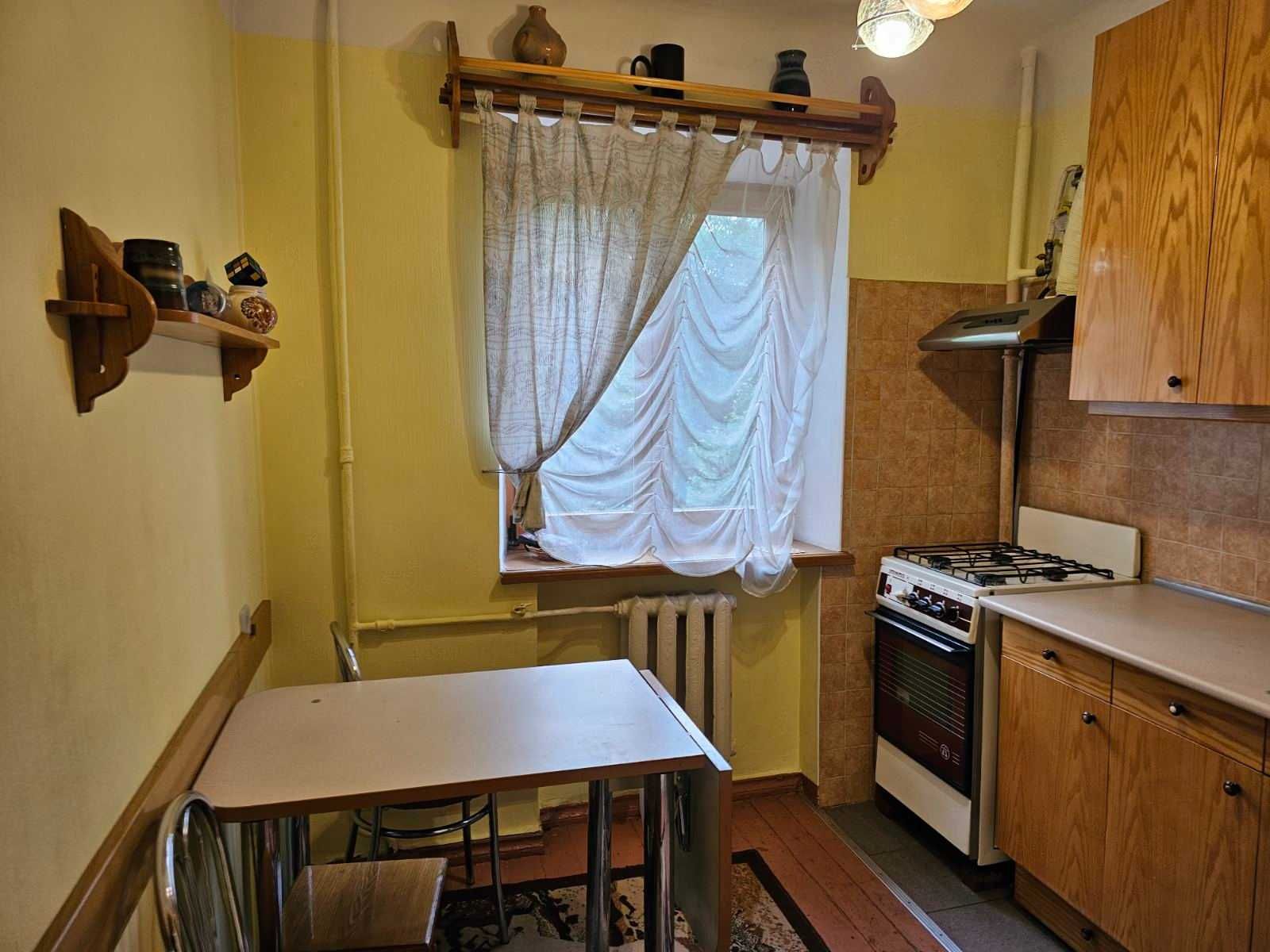 Two-room apartment with gas heating near park
