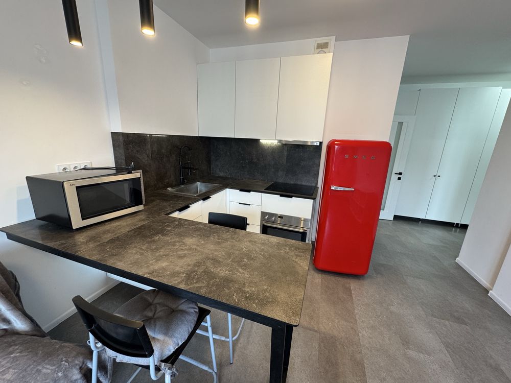 1-Room Apartment on Ternopilska Street with Individual Heating