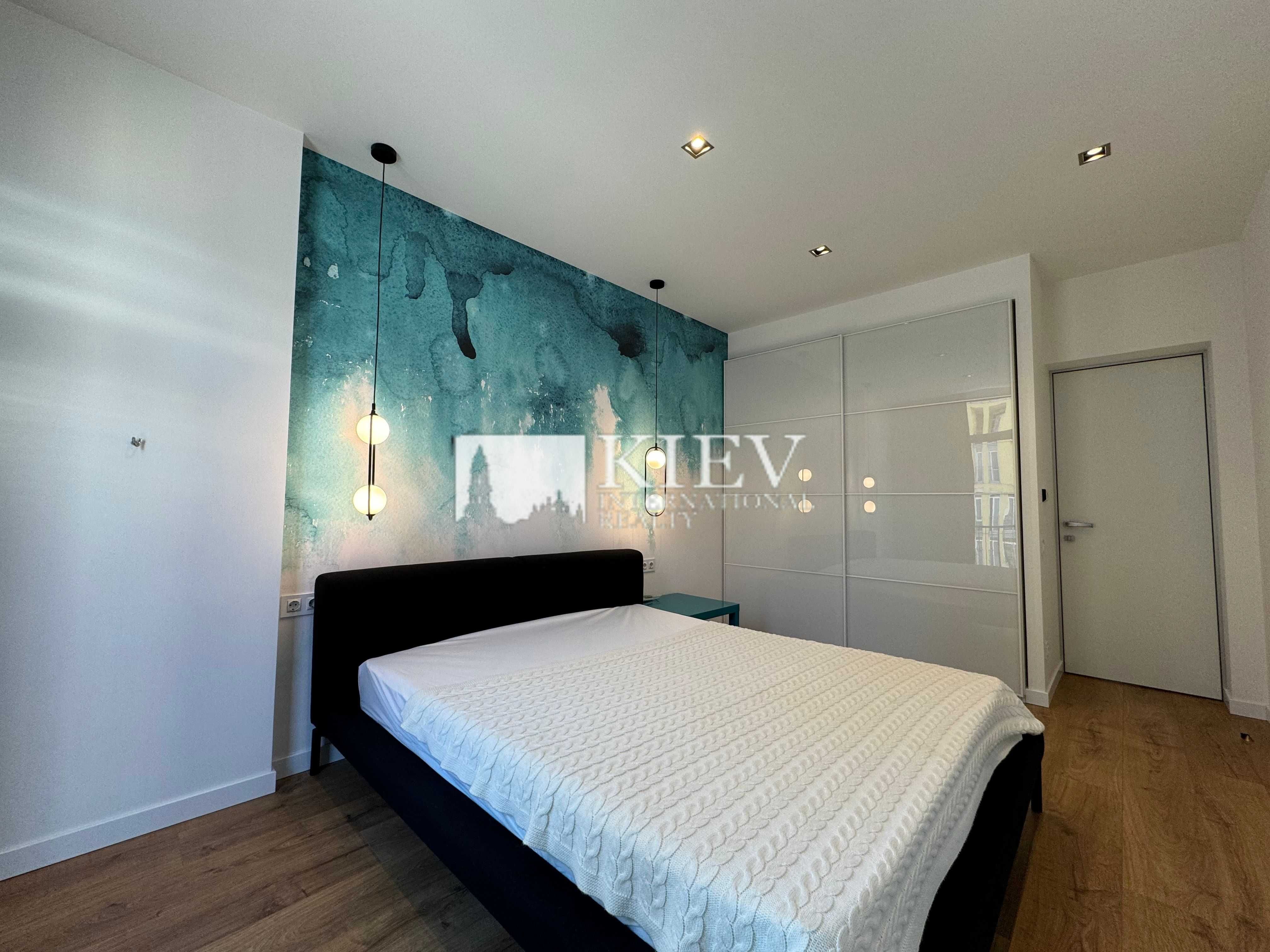 Stylish 3-Bedroom Apartment with Designer Interior