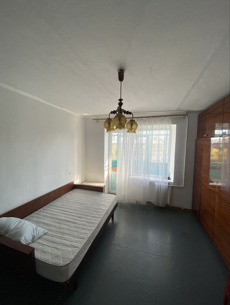 One-Bedroom Apartment with Appliances Near Market