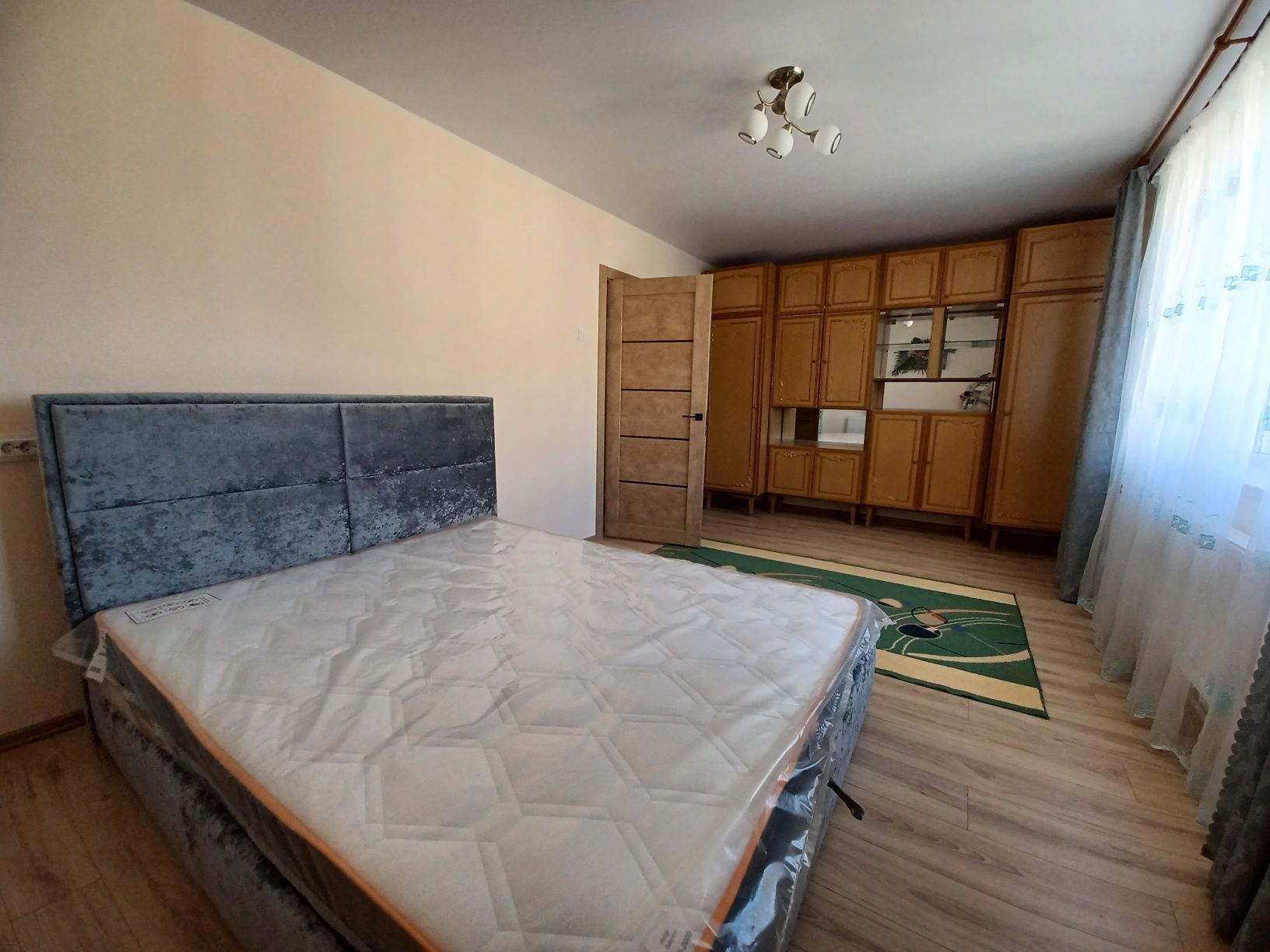 Renovated 1-Bedroom Apartment with Individual Gas Heating