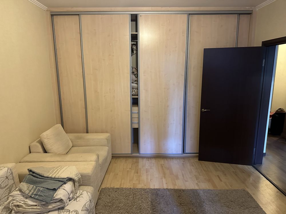 3-Room Apartment in Golosiyivskyi District, Near Subway