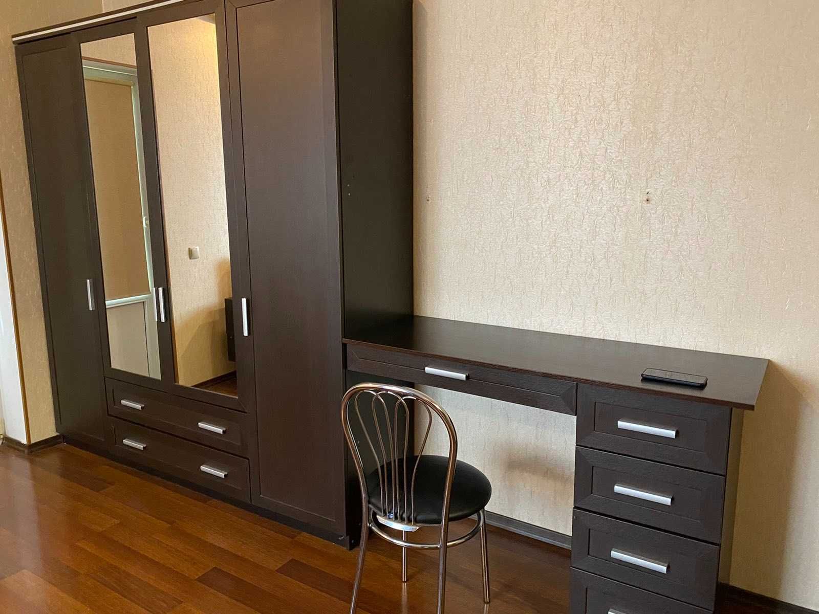 2-Room Apartment near Osokorky and Poznyaky Metro Stations