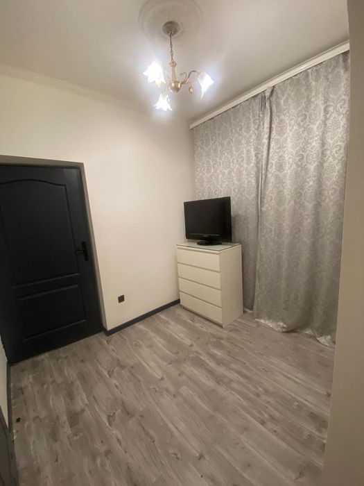 Spacious Apartment near Lviv Polytechnic University with Modern Amenities