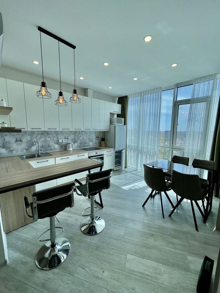 Stylish apartment with panoramic windows on Genuezskaya Street