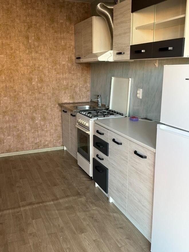 Modern 1-Bedroom Apartment in New Building