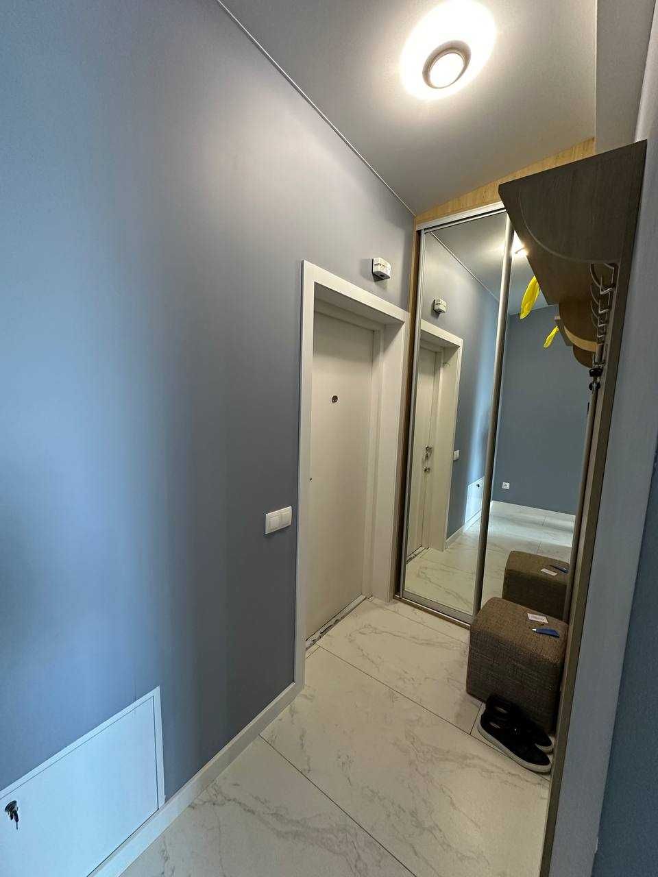 2-Room Apartment with Designer Renovation in New Building on Kniahyni Olhy Street