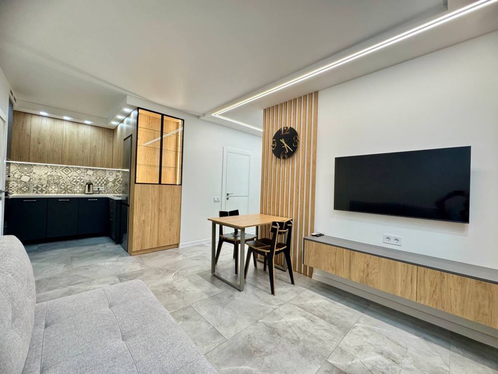 River Park кешеніндегі заманауи дизайны бар 3 бөлмелі пәтер