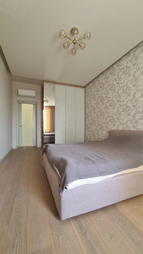 4-Room Apartment on French Boulevard, Near Karkashadze House