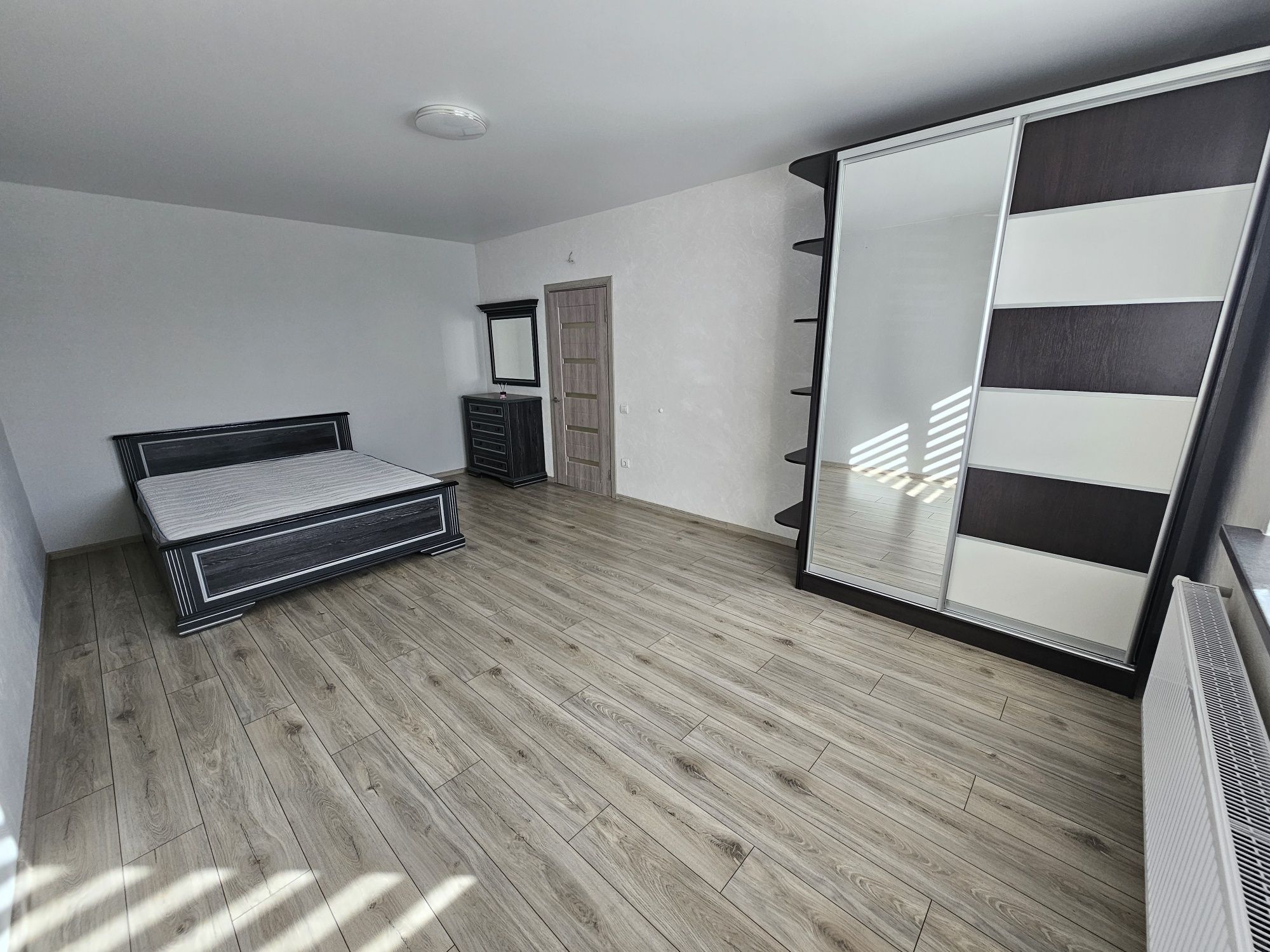 Modern Apartment with Playground and Parking