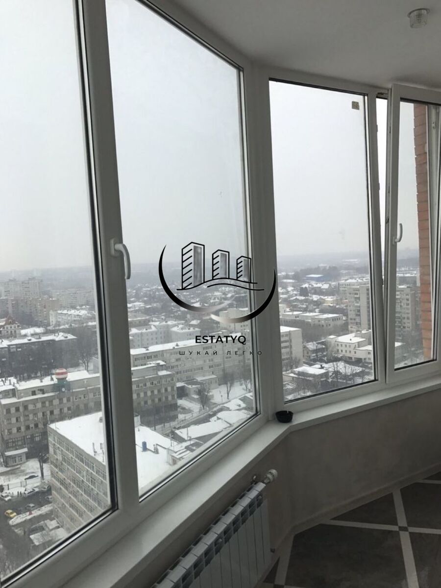 Luxurious 3-Bedroom Apartment in Shevchenkivskyi District with City Panorama