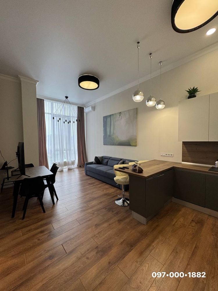1-Bedroom Apartment with Direct Sea View