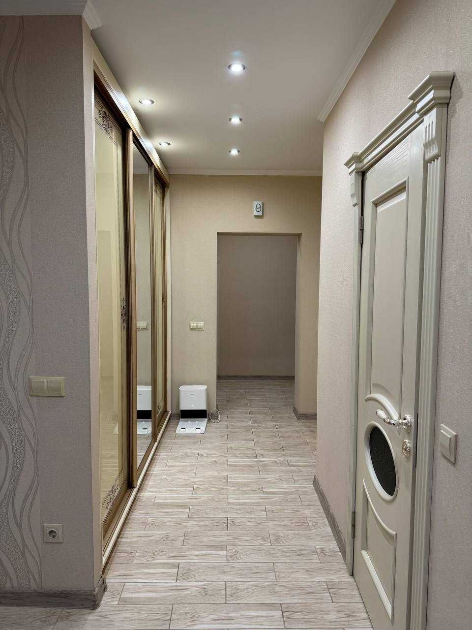 Rent 2-room apartment on Zaliznychna St., Veselka Residential Complex, 72 sq.m.
