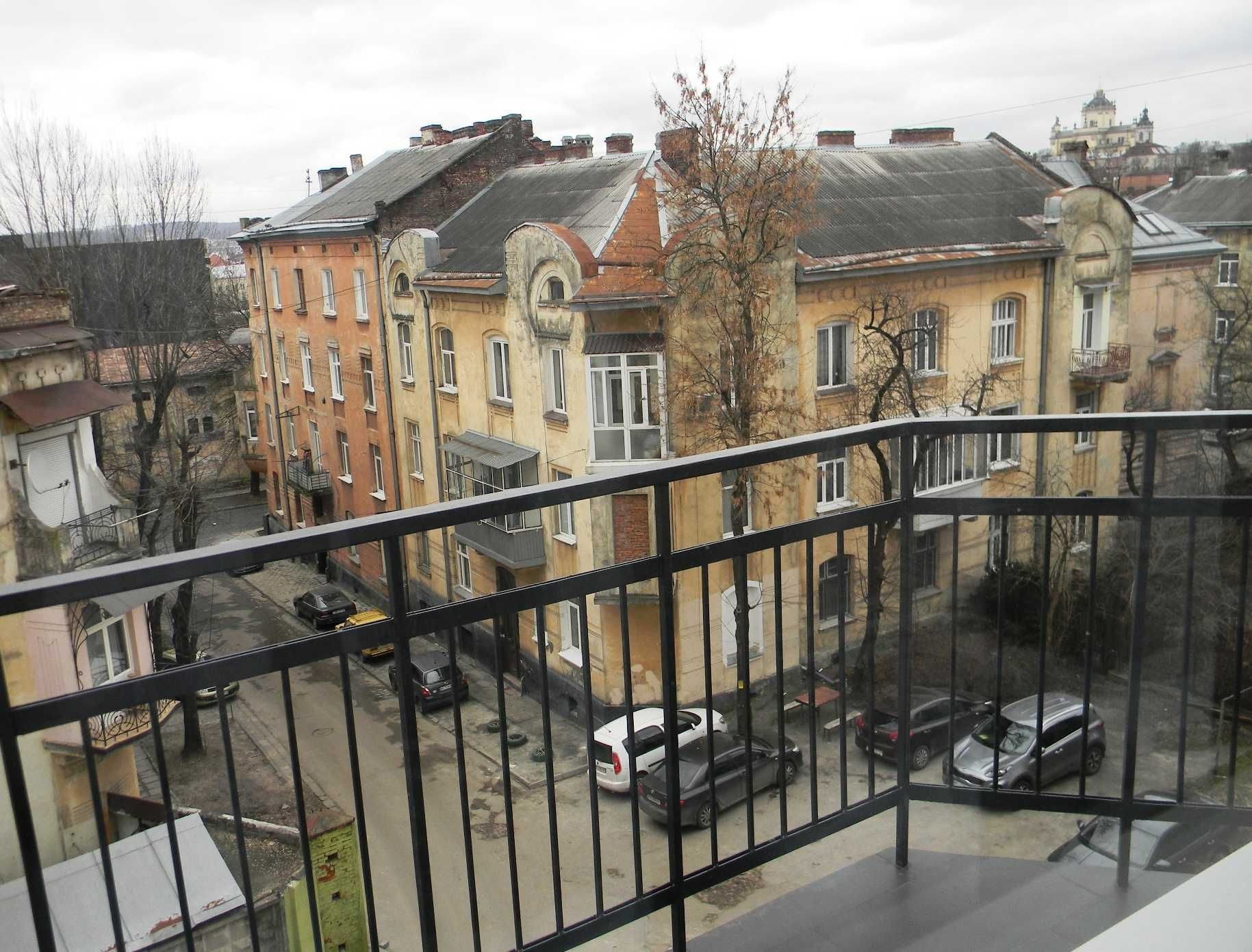 Modern Studio Apartment near City Center with Excellent Amenities