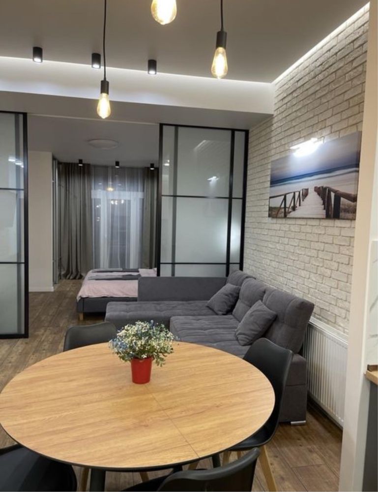 2-Bedroom Apartment with Designer Renovation