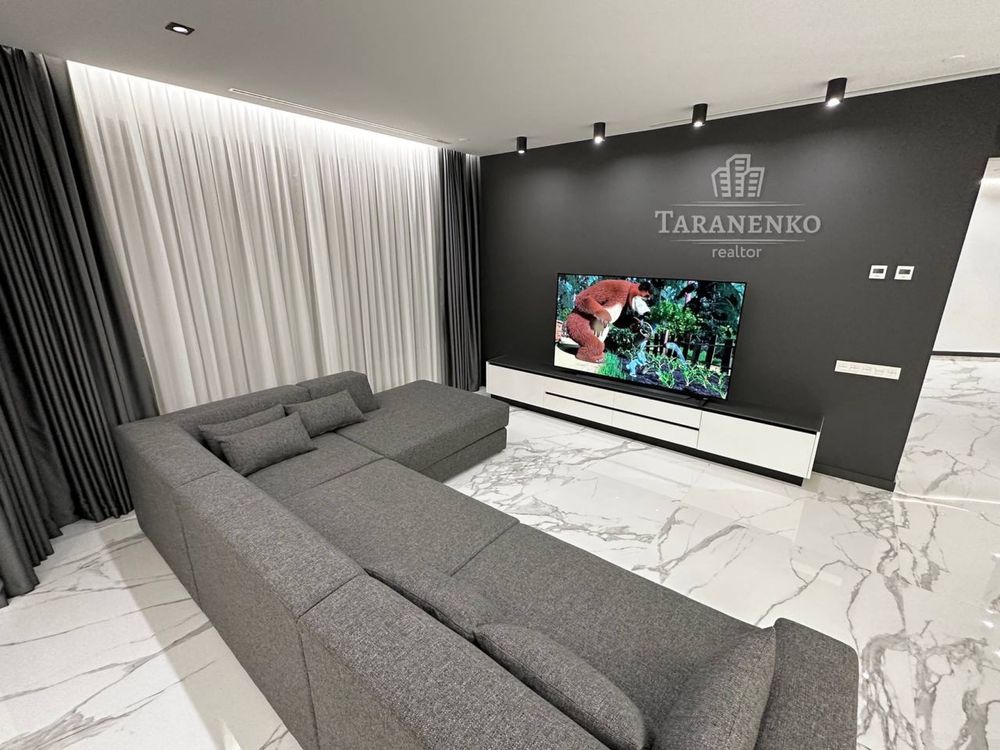 Spacious 160m² Apartment in Bartolomeo Complex with Terrace