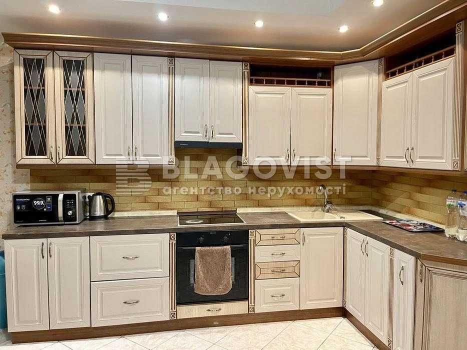 3-room apartment 106m² with two bedrooms at Hetmana Vadyma 1v, Shuljavka