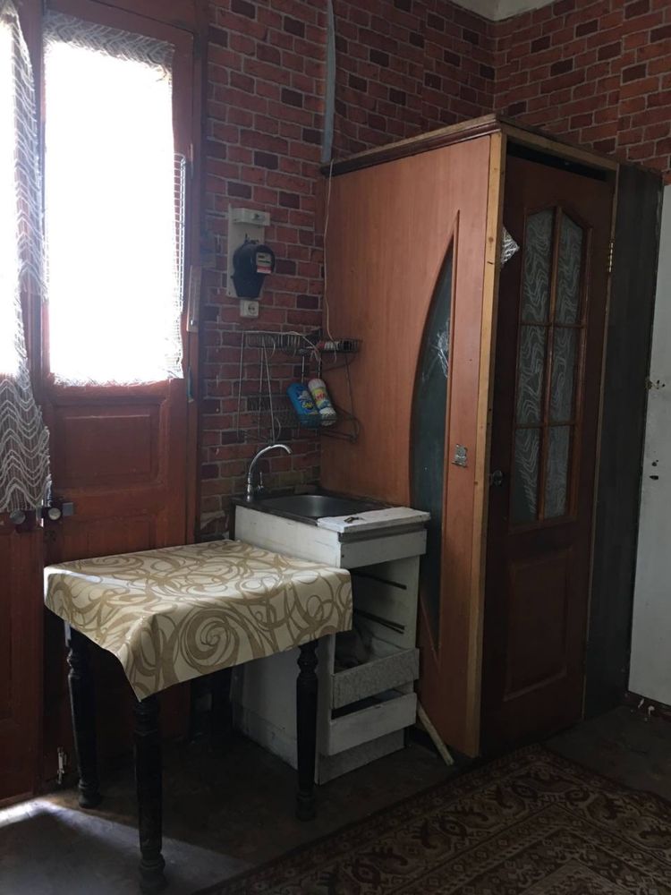 Furnished One Room Apartment with Basic Amenities