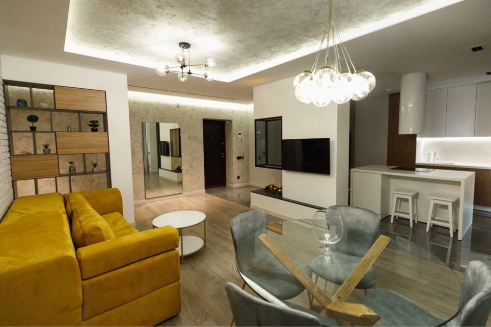 2-Room Business Class Apartment with Designer Renovation