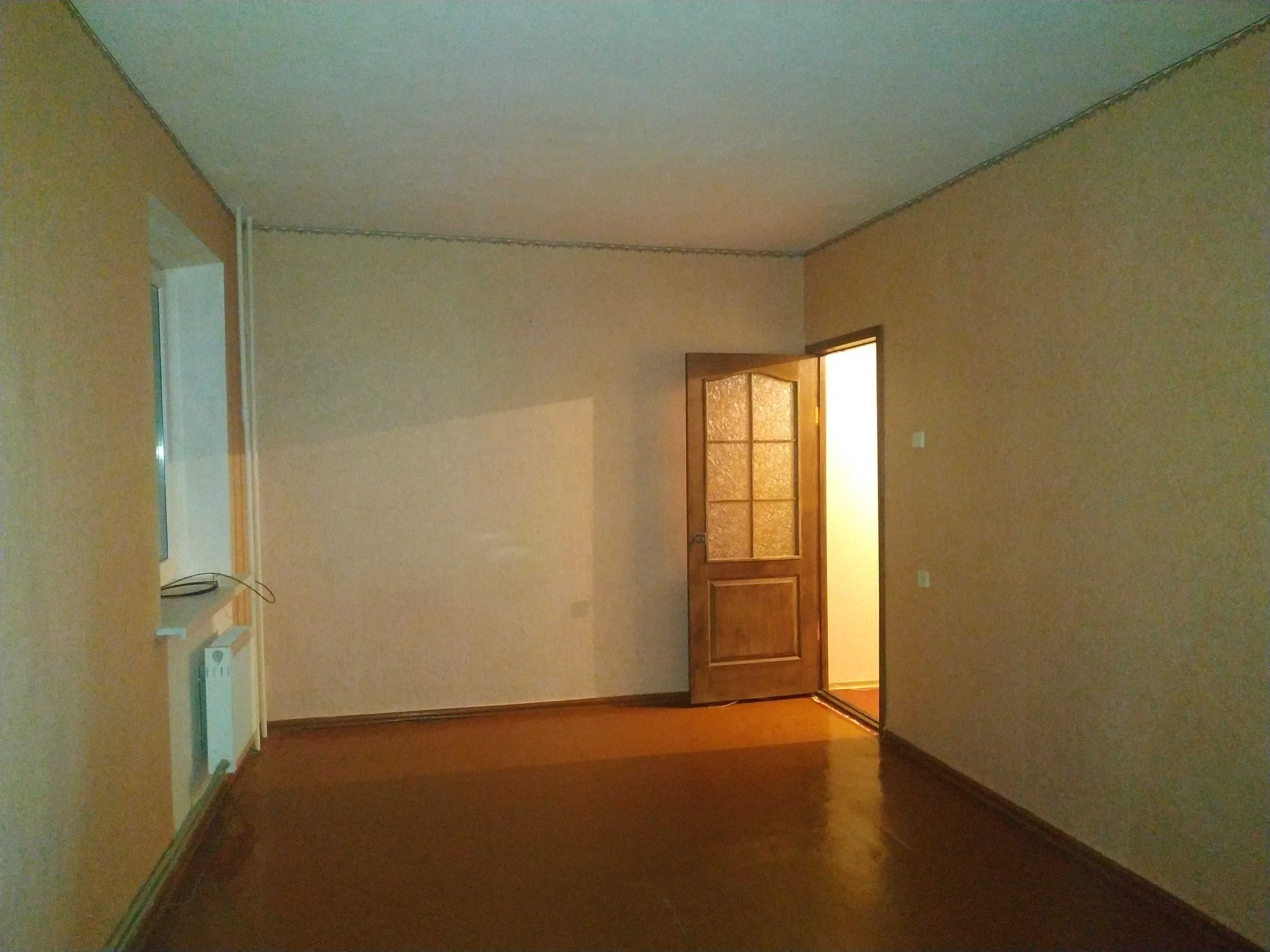Apartment on Kovalivka, empty, unfurnished